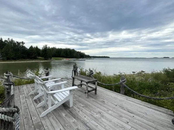26325 E Jennifer Pl, Drummond Island, MI 49726