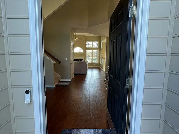 4th image of 105 Badin Lake Ct