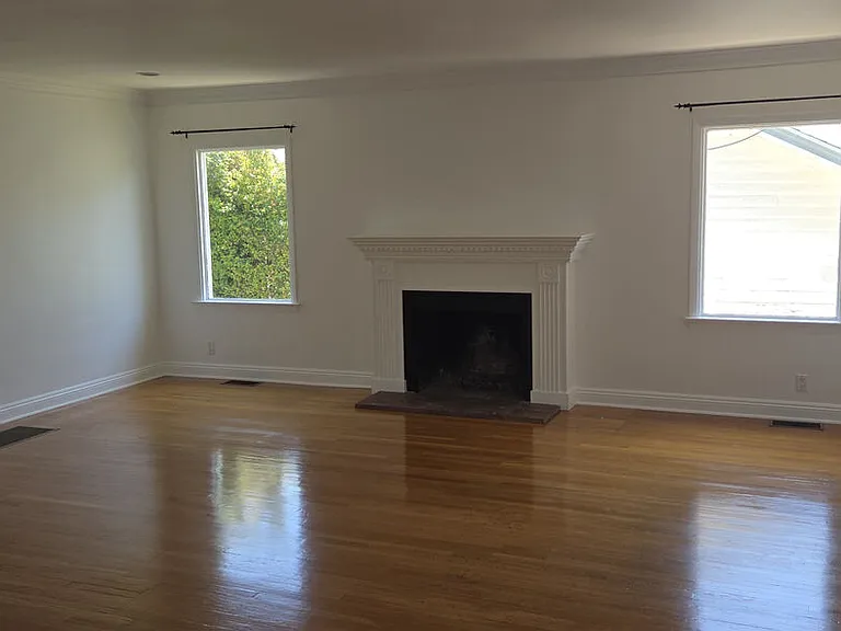 1204 N Hilldale Ave — Photo 6