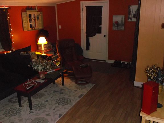 5th image of 12 Woodridge Dr
