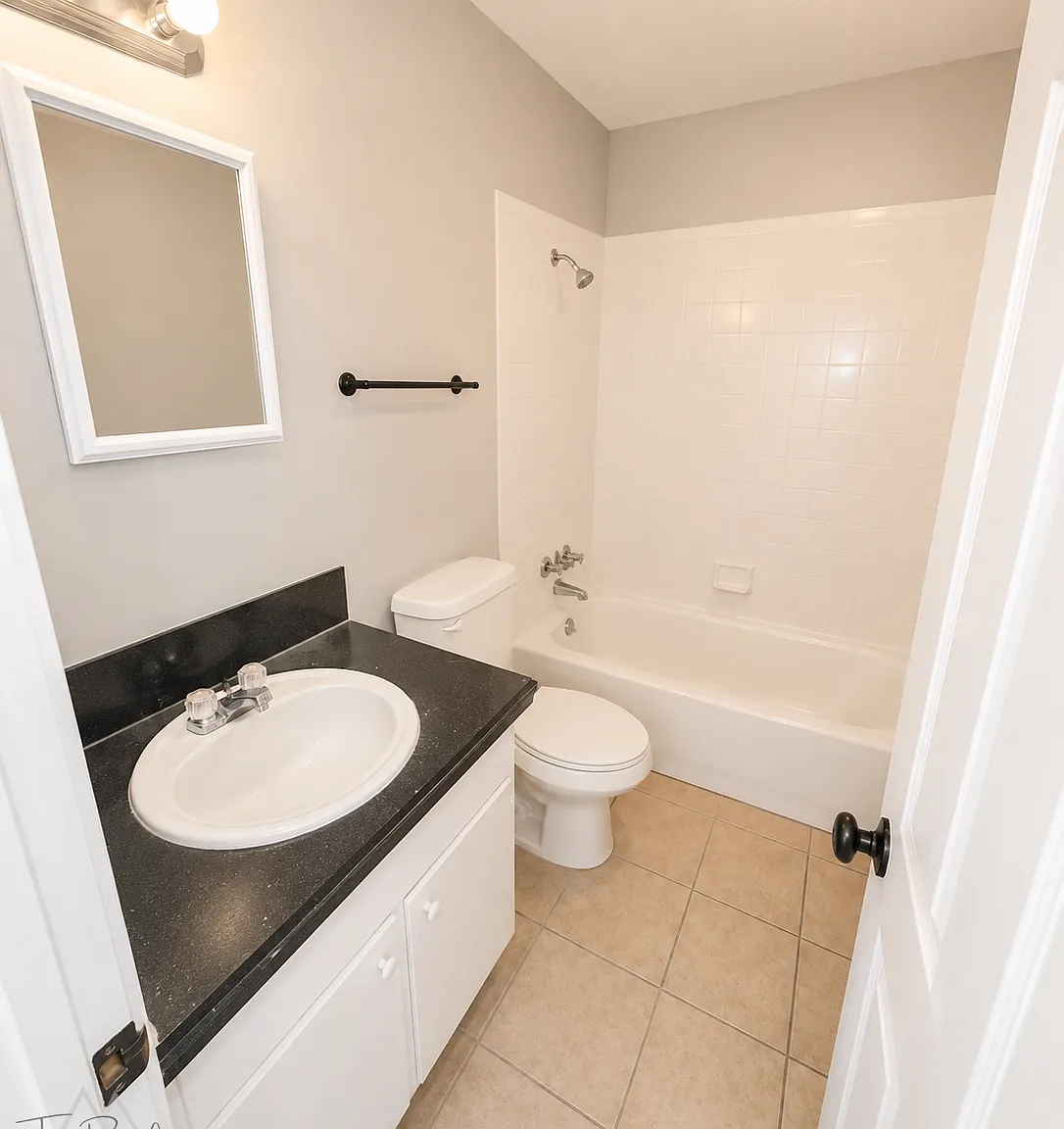 501 Westlawn - 30 — Photo 3