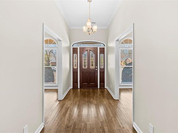 3rd image of 227 Rollingwood Cir NW