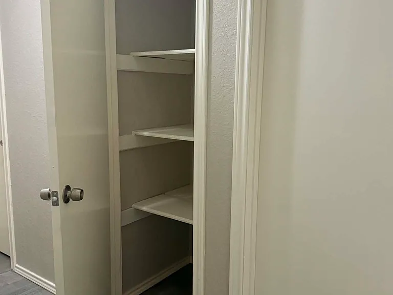 124 Maerose Ave — Photo 15