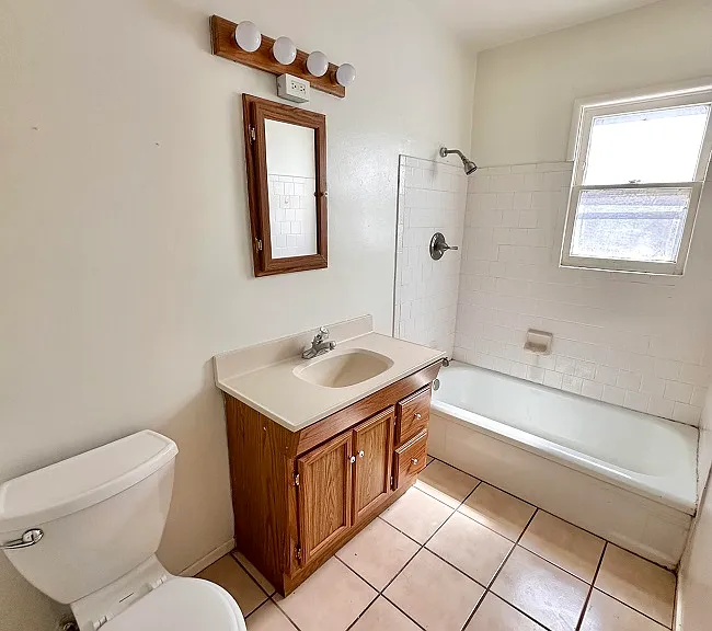 314 S 21st Ave — Photo 11
