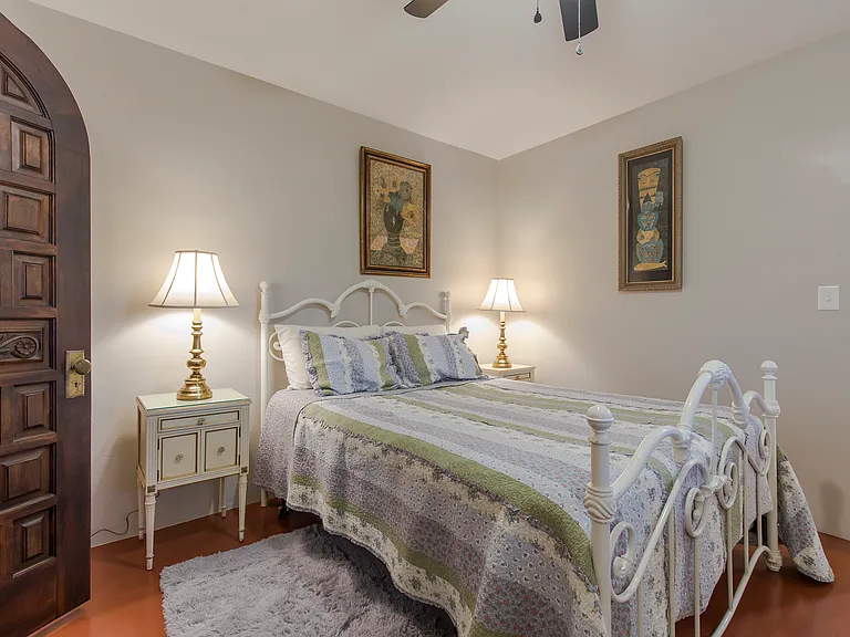 3816 E Lee St — Photo 10