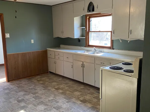 107 N Grant St, Minneota, MN 56264