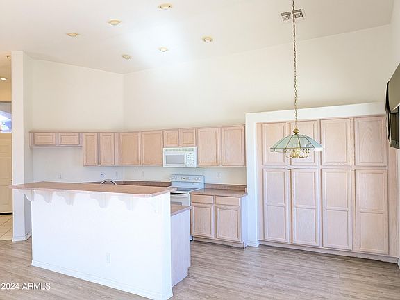 4th image of 8093 E CHIP SHOT Court