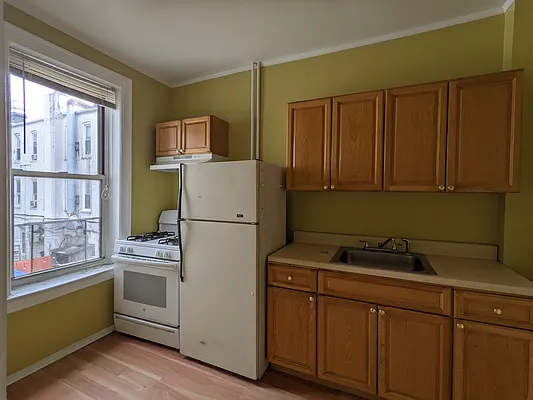 Rented by Oxford Property Group | media 10