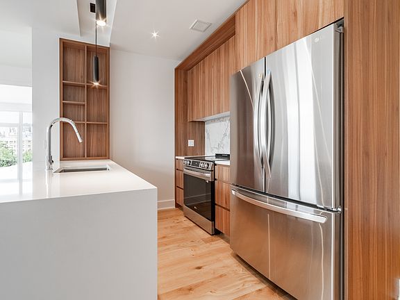 3rd image of 2641 3rd St APT 606
