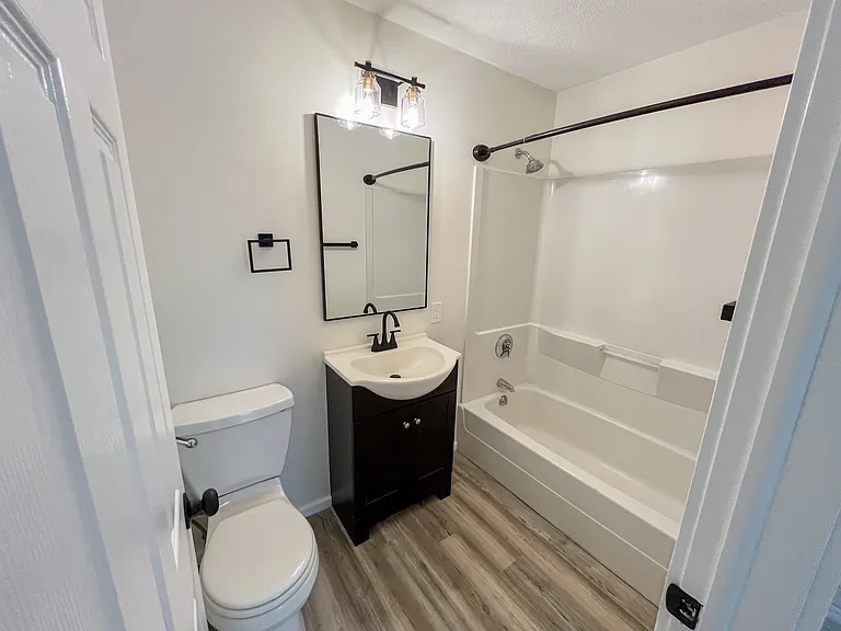 2 Mattesen Ln #4 — Photo 4