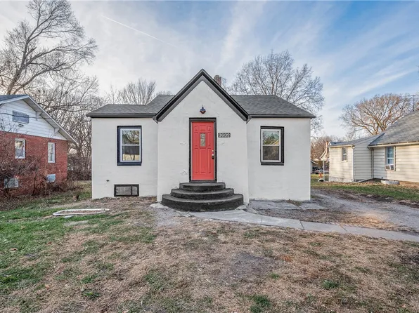 3832 12th St, Des Moines, IA 50313