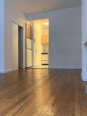 3rd image of 1322 2nd Ave APT 1A