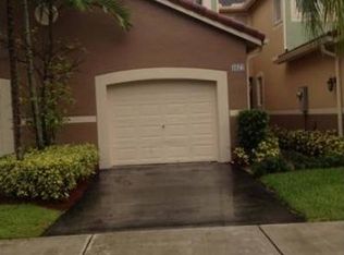 3672 San Simeon Cir, Fort Lauderdale, FL 33331