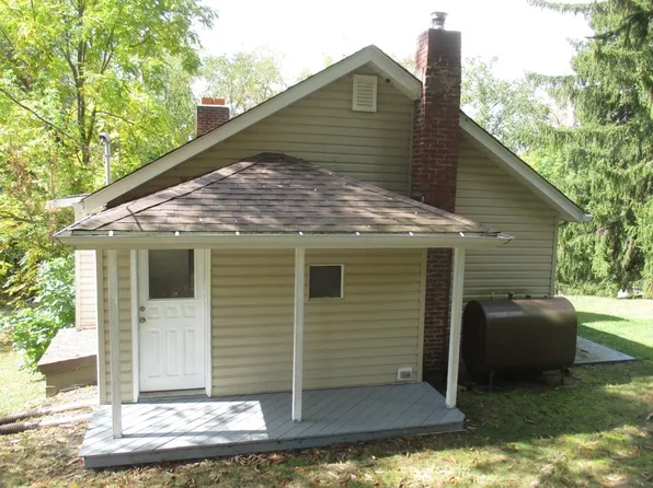 94 McCarrell Rd, Hickory, PA 15340