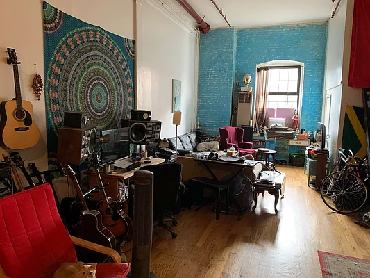 Rented by Carnegie Management Inc | media 25