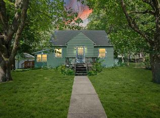 717 6th St, Kalona, IA 52247