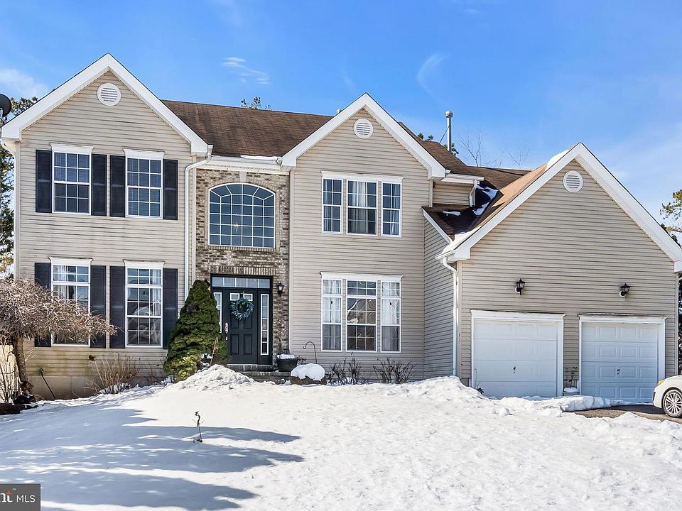 1st image of 15 Tradewinds Ave