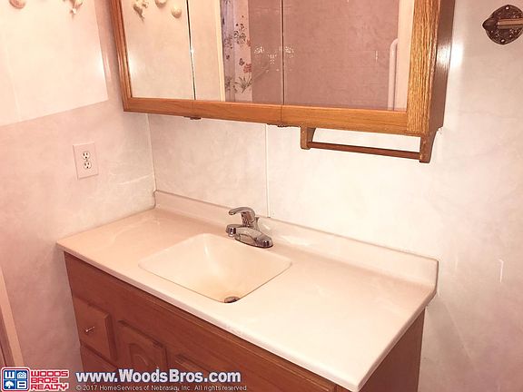 5th image of 1345 Meadow Ln