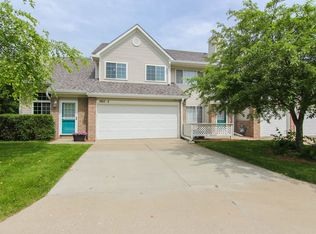 1065 68th St UNIT 4, West Des Moines, IA 50266