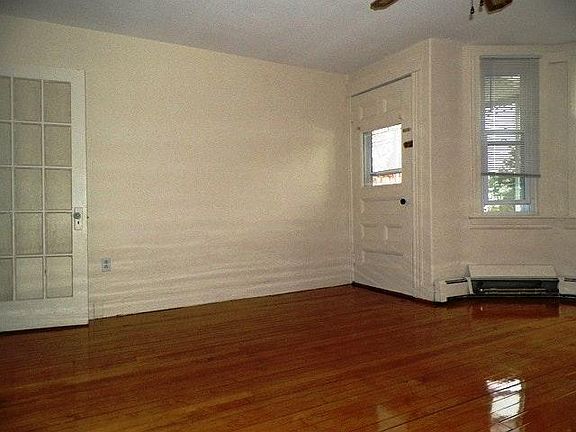 4th image of 619 Douglas Ave #3