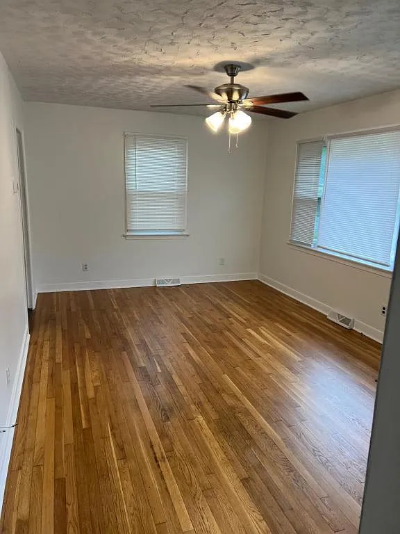 2024 N Whitehill Dr — Photo 2