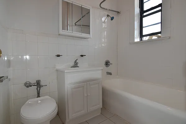 Rented by Zuz Realty | media 6
