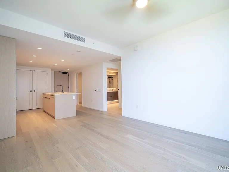 333 Ward Ave #1306 — Photo 11