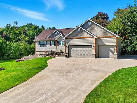 3rd image of 1229 180th Ln NE