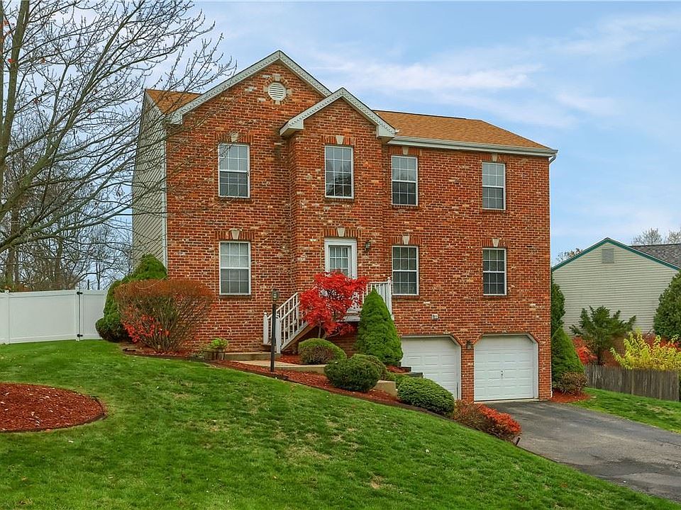 1st image of 423 Kingsbrook Dr
