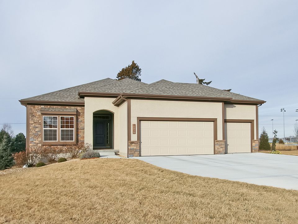 Spacious Reverse 1.5 Story