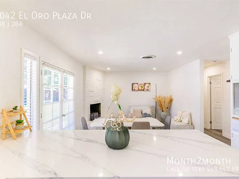 9042 El Oro Plaza Dr — Photo 16