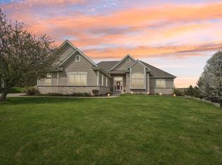 N43W29150 Prairie Wind Cir N, Pewaukee, WI 53072