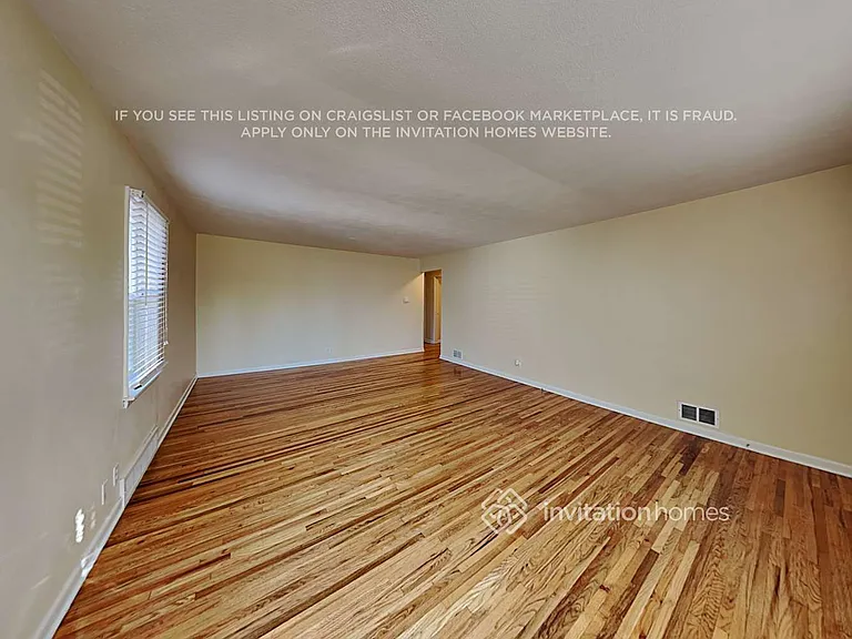 1159 W Marion St — Photo 6