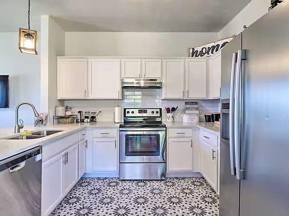 5th image of 1404 E 3rd St