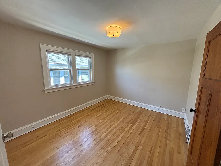 4535 N Newhall St #4535 — Photo 12