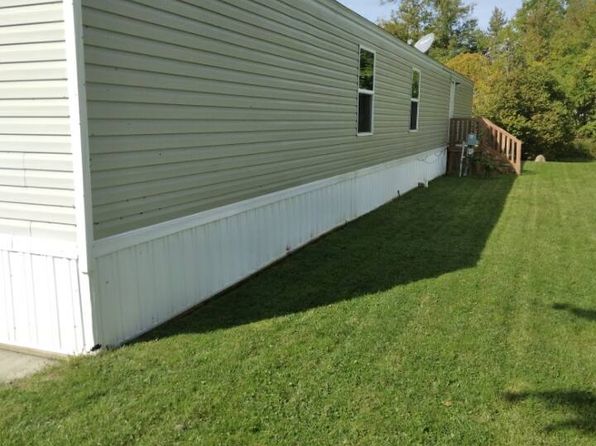 Maple Knoll Mobile Home Park - 43 | 1716 E Lansing Rd, Charlotte, MI