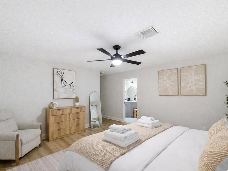 5642 Cartagena St — Photo 16