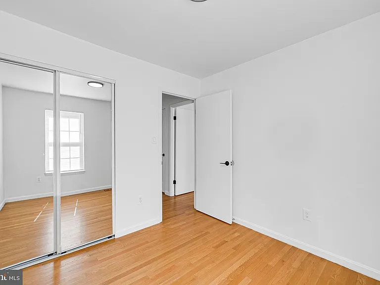 17515 Sabrina Ter — Photo 24