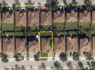 13425 SW 282nd St, Homestead, FL 33033