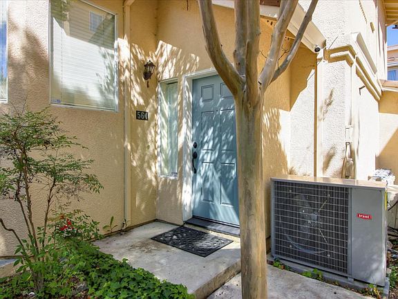 2nd image of 564 Manhattan Pl