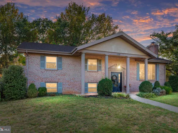 102 Kesecker Ct, Martinsburg, WV 25401