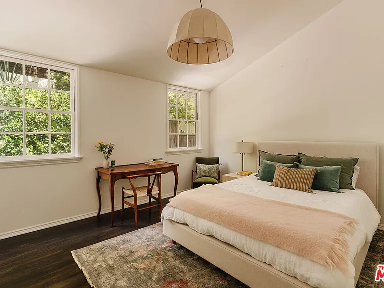 2151 Kenilworth Ave — Photo 18