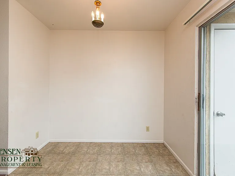 1163 W 540 N — Photo 12