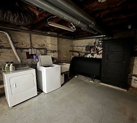 2nd image of 1611 N Jackson St #1
