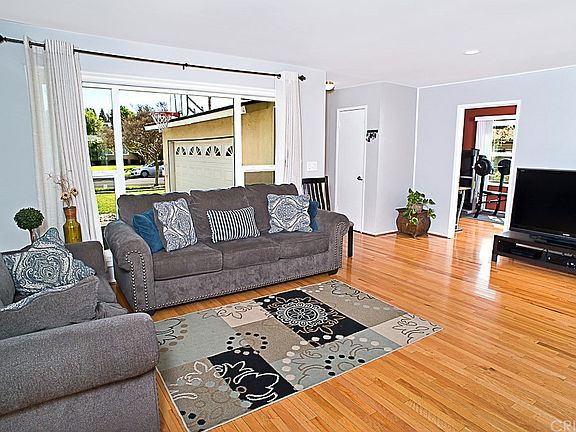 3rd image of 9659 Odessa Ave