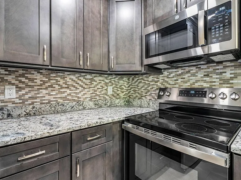 15B Andover Ct — Photo 11