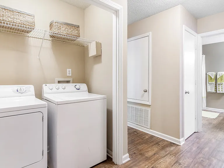 Avalon Apartment Homes — Photo 8