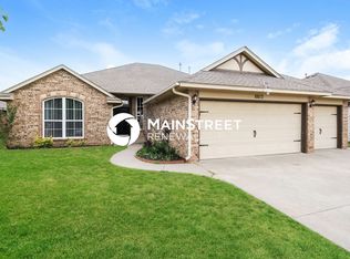 8813 NW 71st St, Oklahoma City, OK 73132