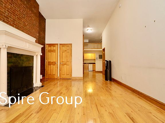4th image of 310 W 73rd St APT A