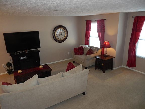 3rd image of 6011 Canyon Creek Dr #201